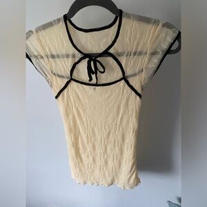 Find Me Now Mariposa top, tie front tee, s